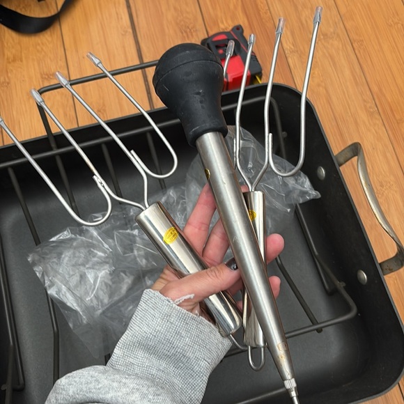 Calphalon Contemporary Nonstick All Seasons Roasting Pan - 13” x 16” - Picture 7 of 8